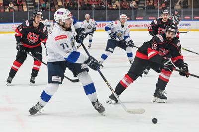 ХК «Рязань-ВДВ» в гостях проиграл пермскому «Молоту»